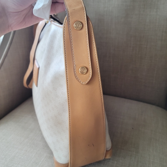 Authentic Gucci vintage GG canvas crossbody bag 001.105.0096 (B03) - Picture 2 of 16